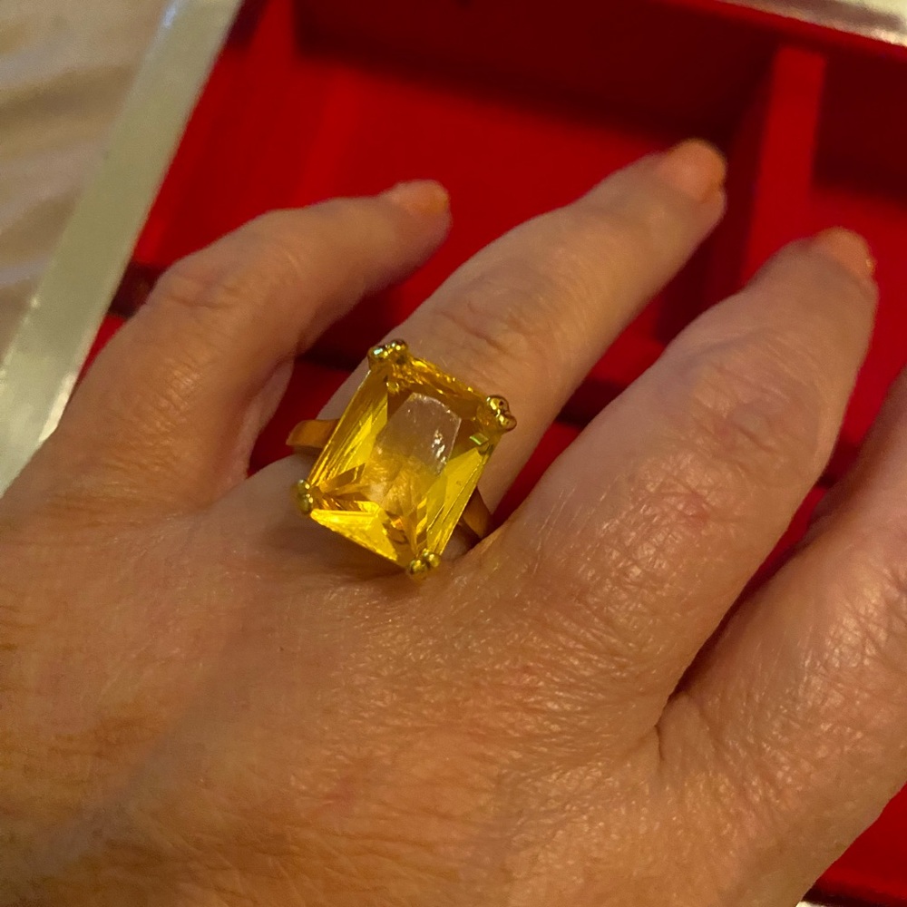 Elegant Yellow Gemstone Ring